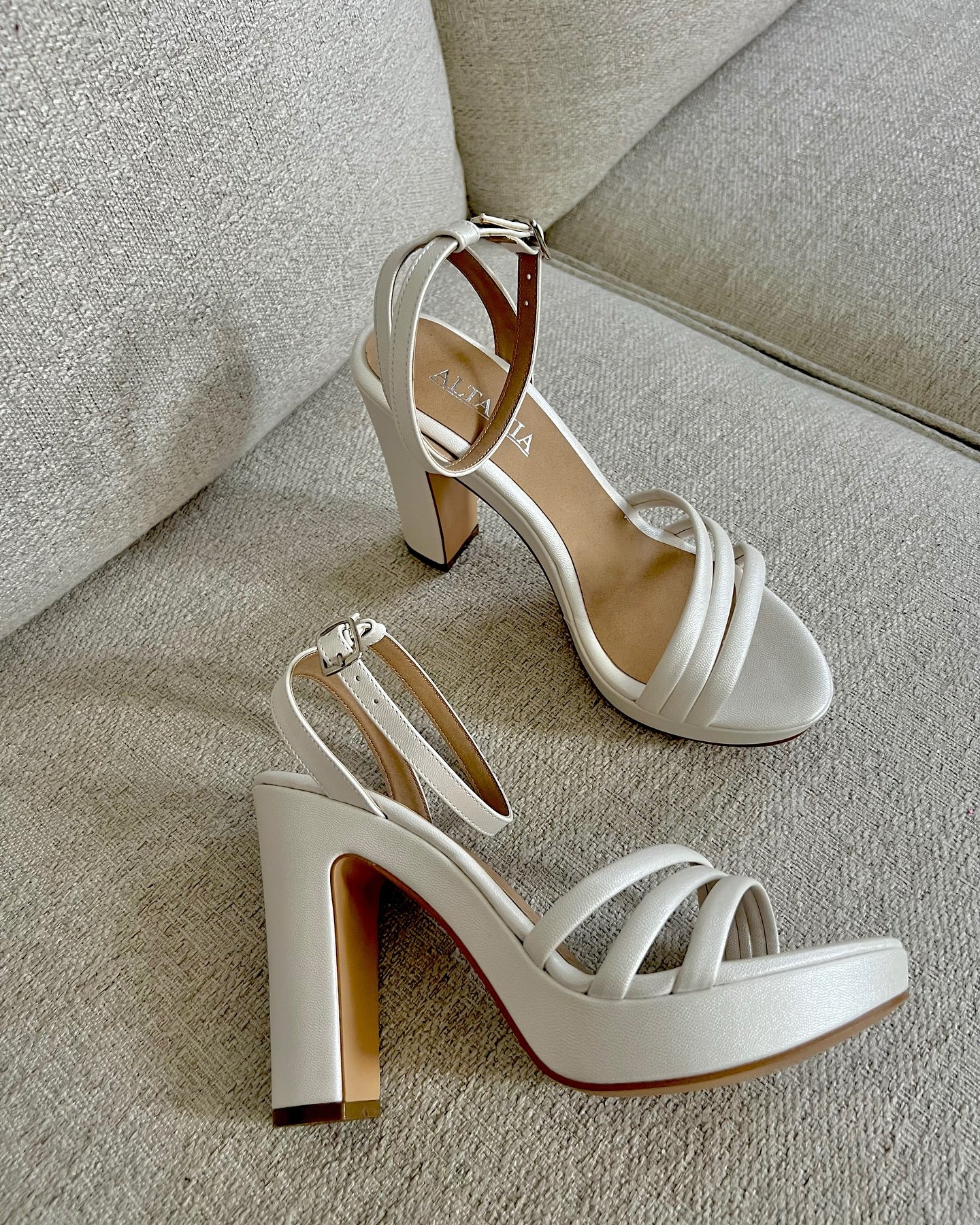 Novia plataforma blanco perla 3 tiras