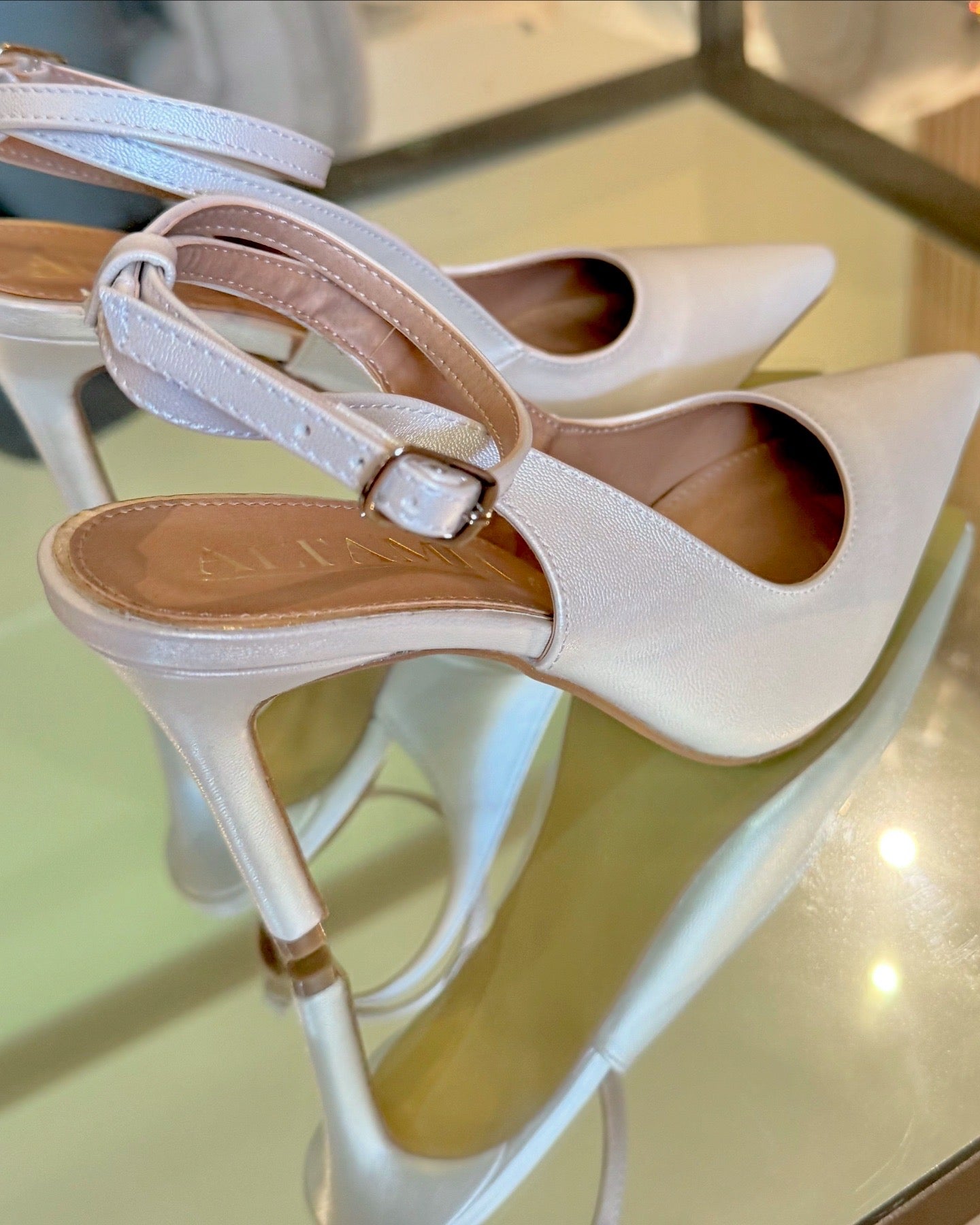 Zapatilla blanco con pulcera