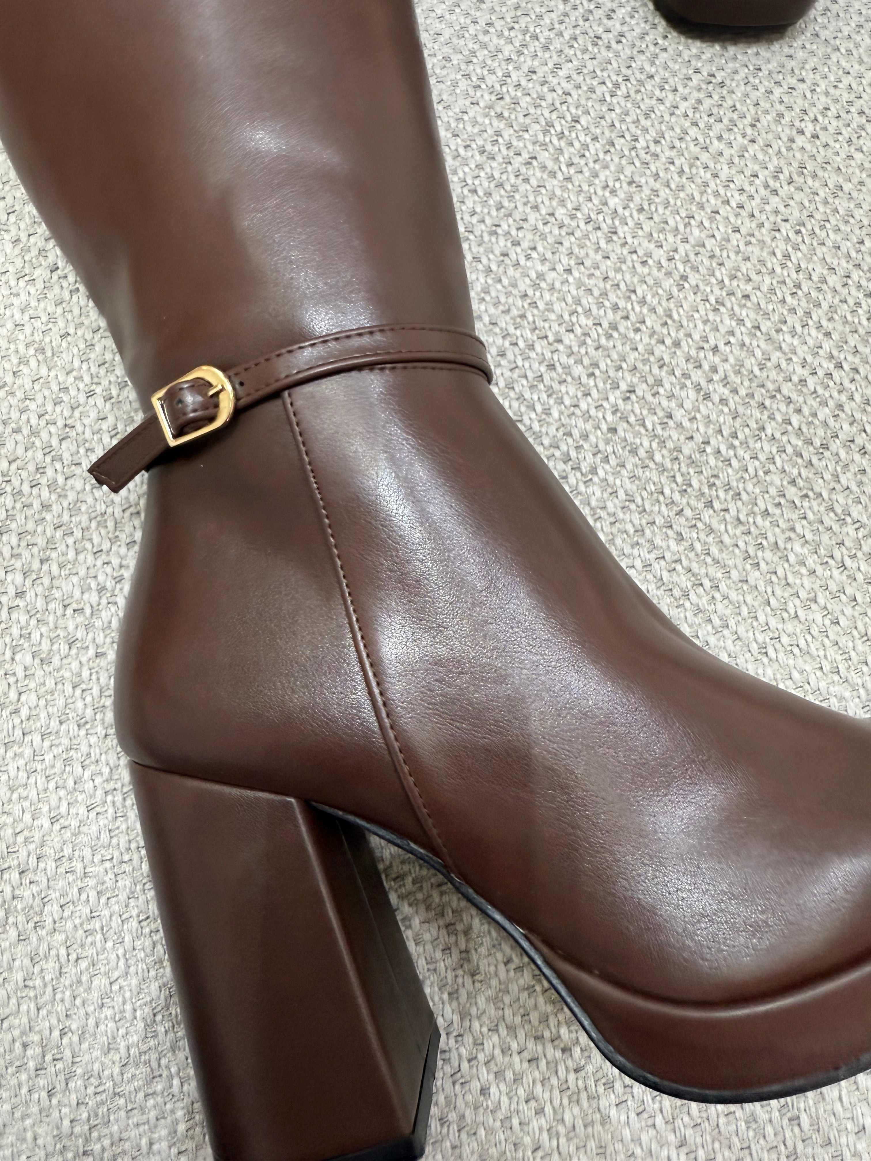 Bota café plataforma