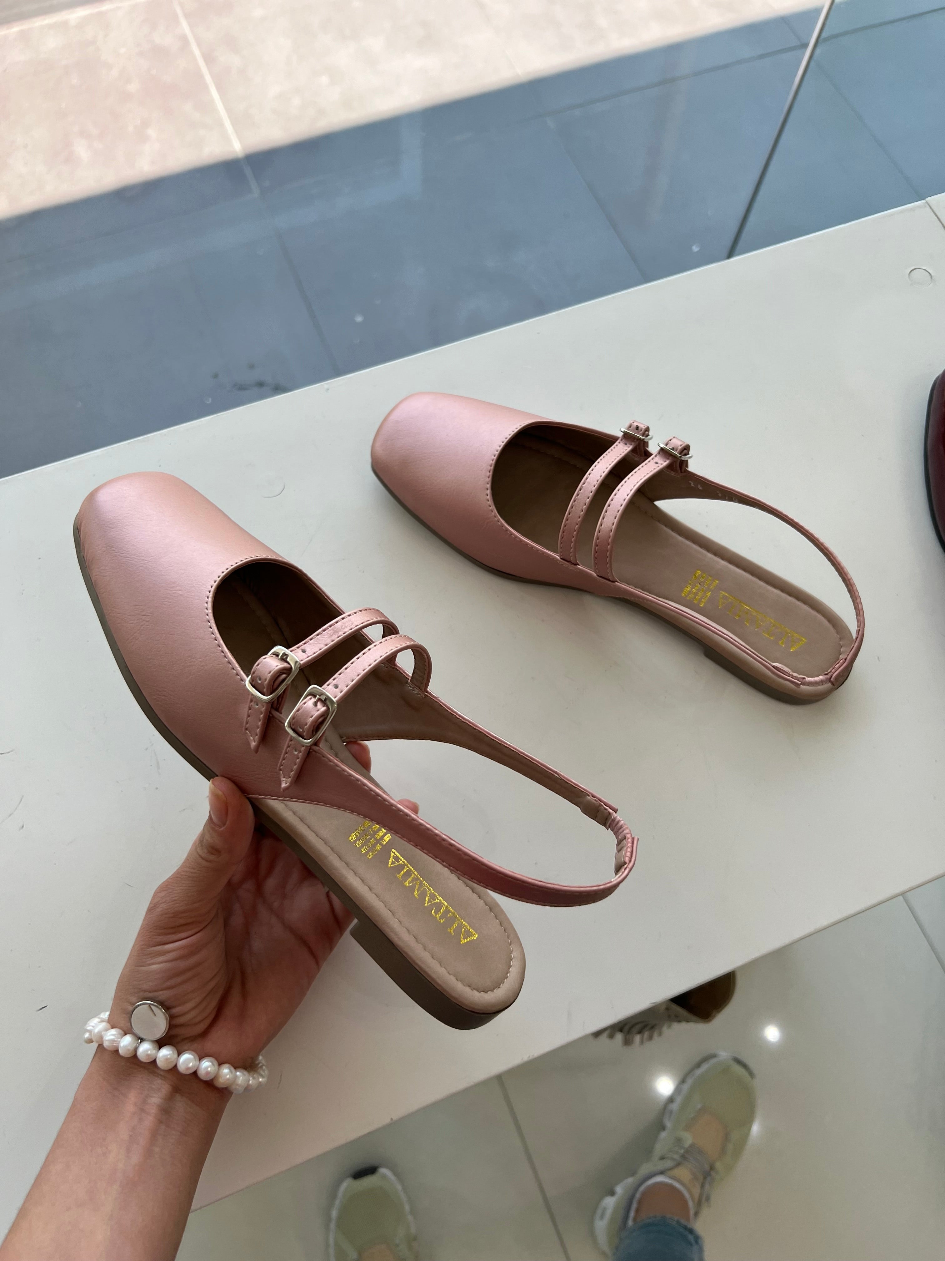 zapatilla piso rosado