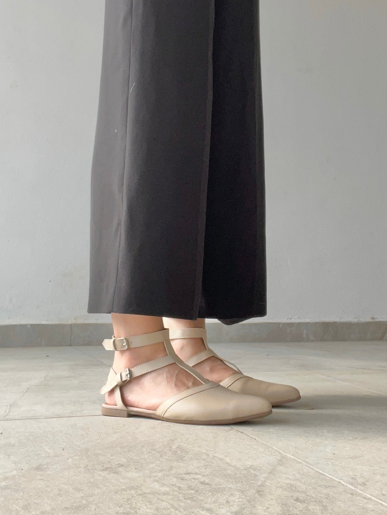 zapatilla piso beige late