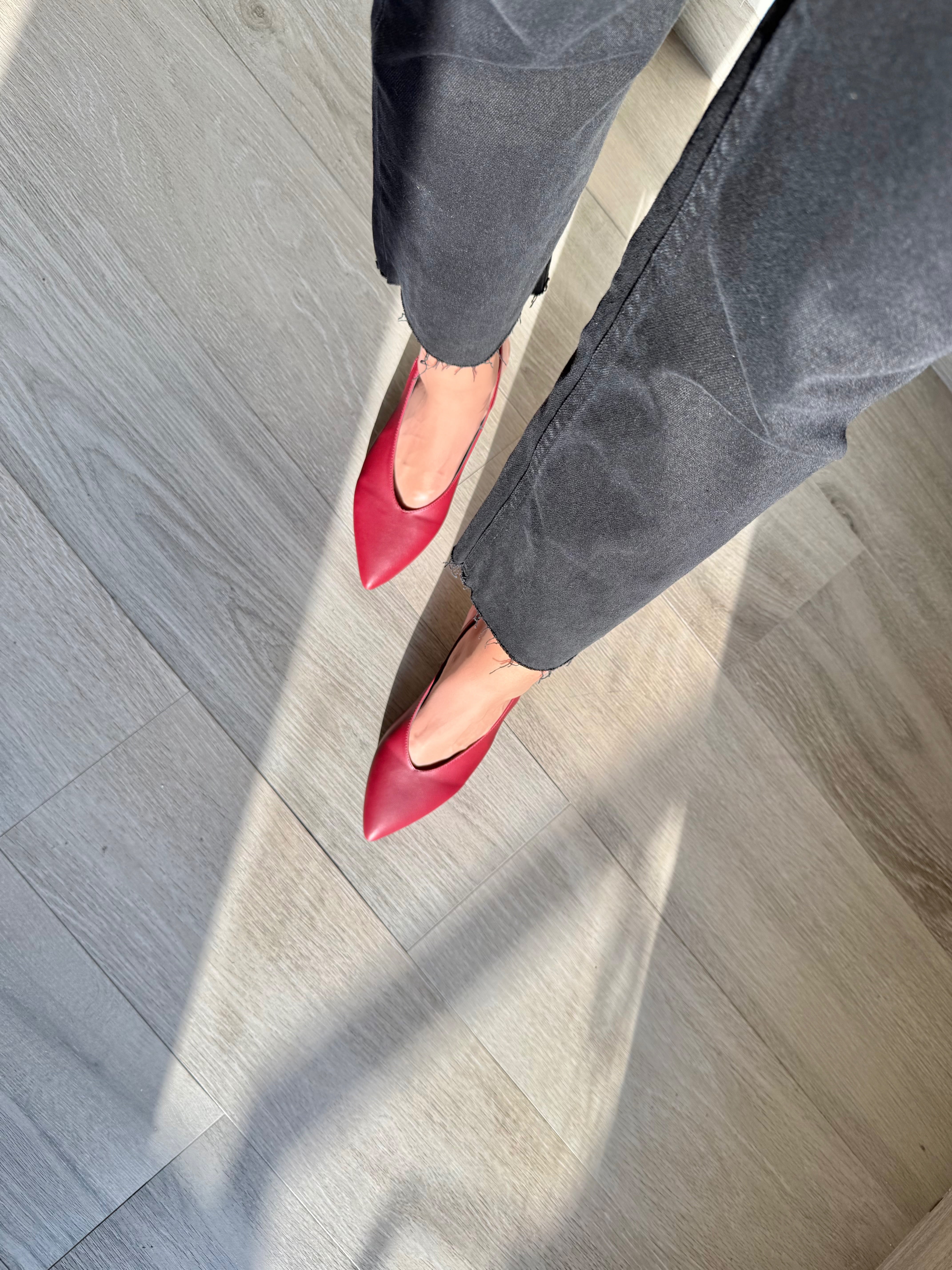 Zapatilla rojo intenso