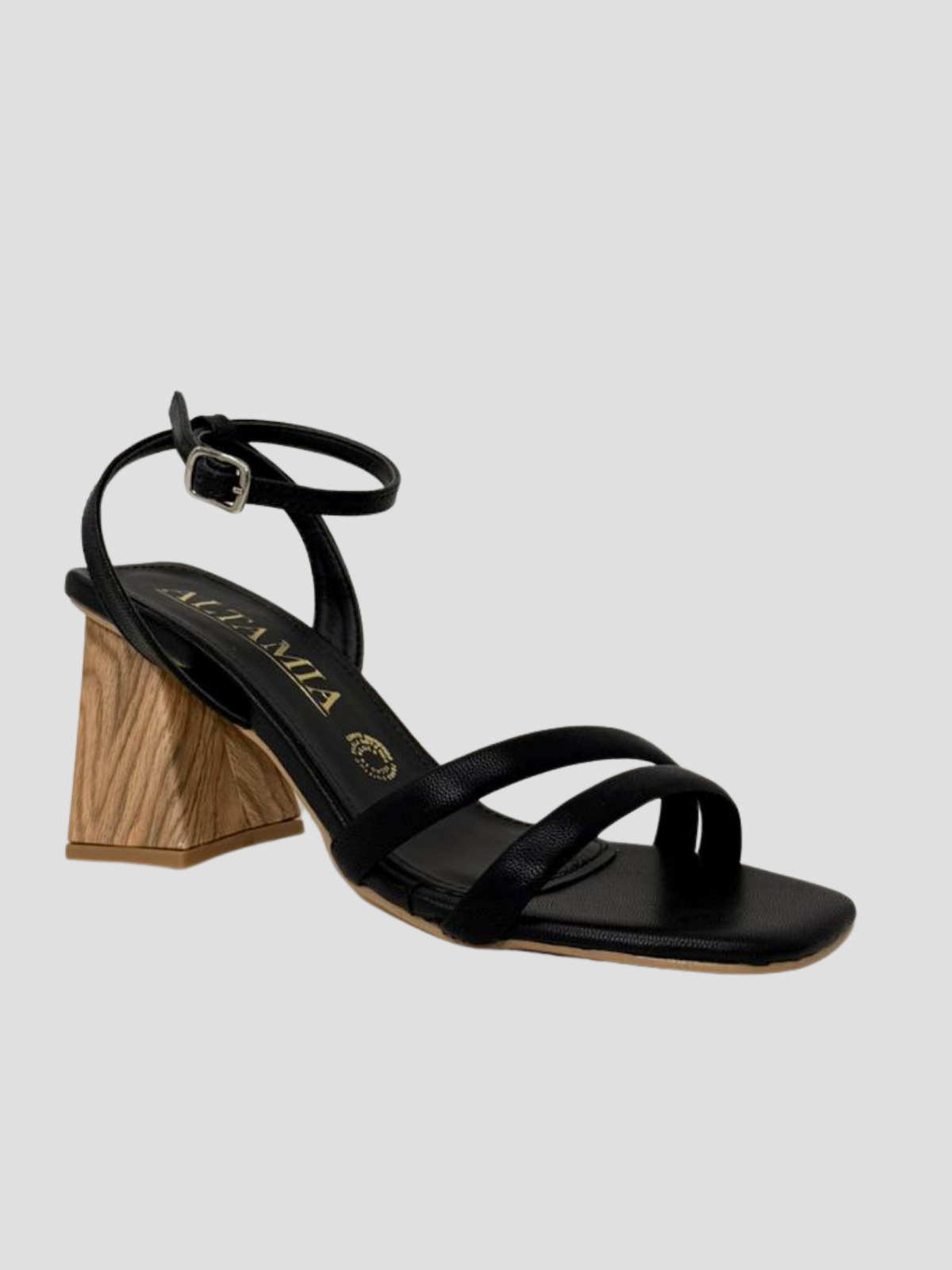 Sandalia negro con tacón tipo madera