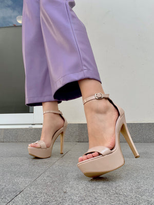 Plataforma nude charol