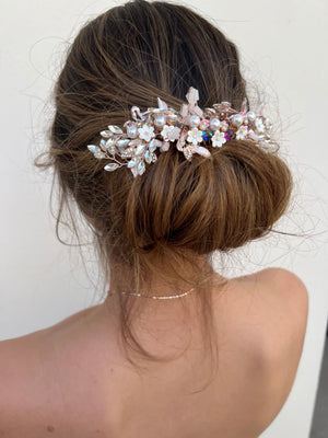 Tocado de novia rosado flores