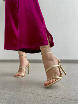 Sandalia dorado tiras