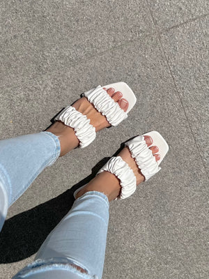 Sandalia piso blanco