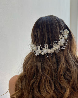 Tocado de novia flores combinado